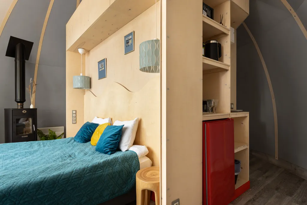 Сфера Orto с камином и видом на реку