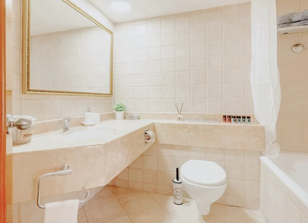 1003 Прекрасные Апартаменты с видом на море