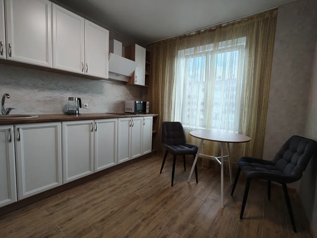 Квартира с видом город