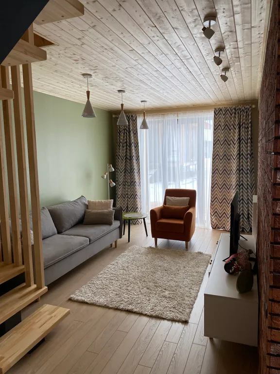 Новый дизайнерский гостевой дом на Рубском озере