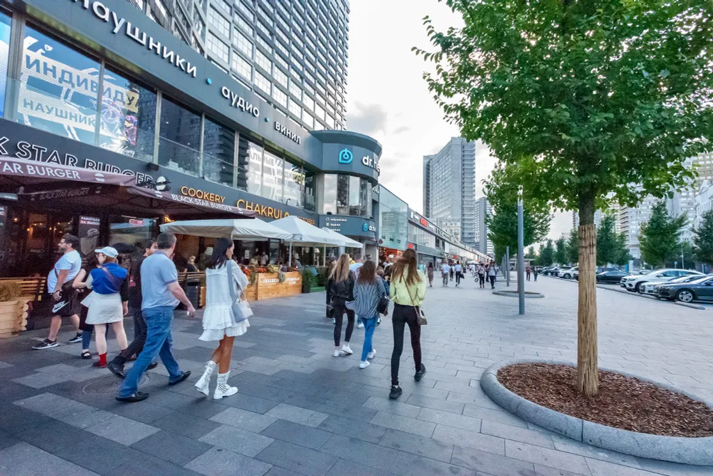 Видовые апартаменты с балконом