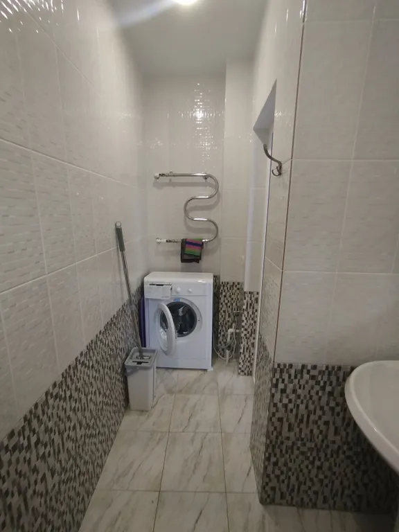 Уютный дом в спальном районе недалеко от моря