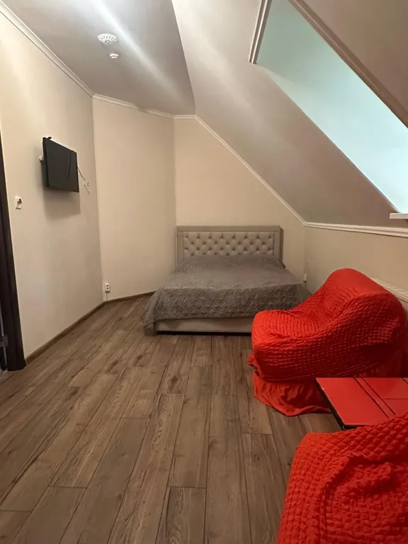 Большой дом с баней, бассейном, мангалом и парковкой