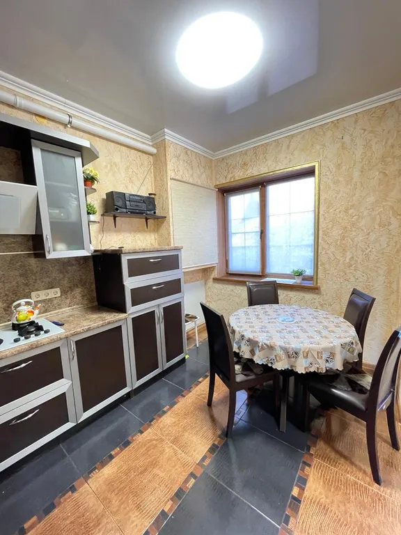 Квартира Просторная квартира в 5 минутах от моря с отдельным входом — Геленджик