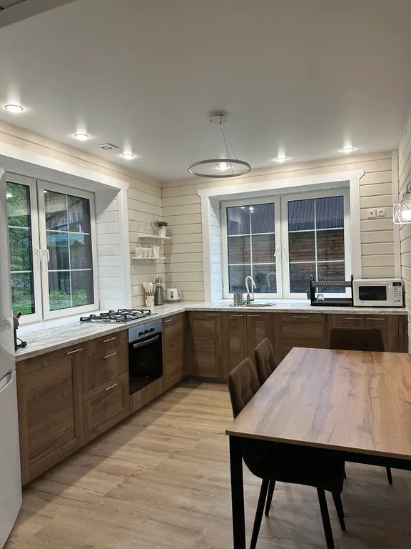 Уютный и просторный гостевой дом коттедж