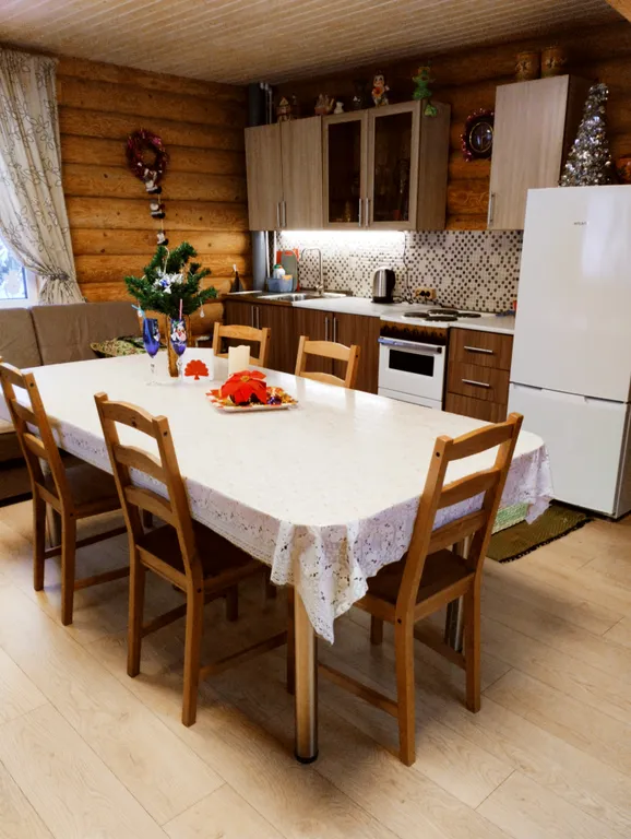 Домик на берегу реки