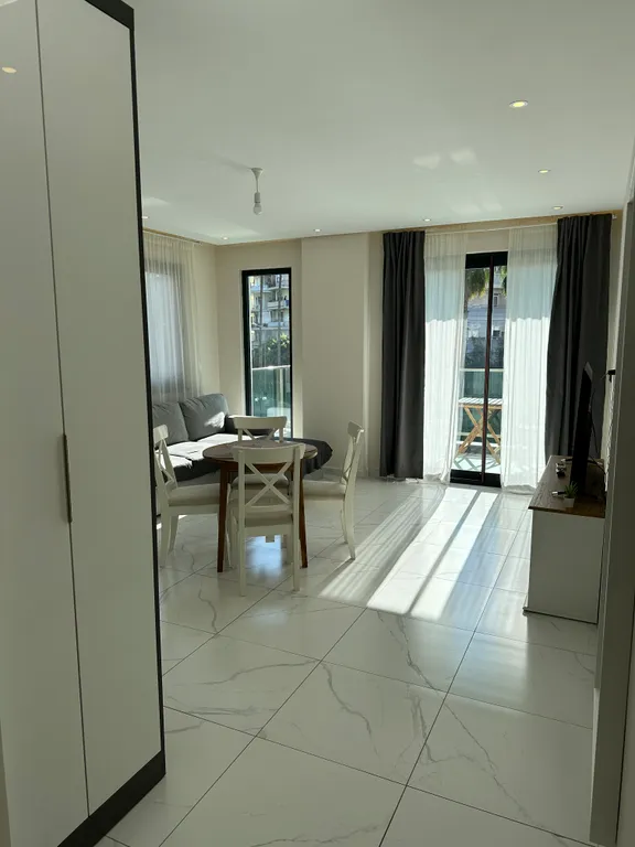 Двухкомнатный апартамент у моря