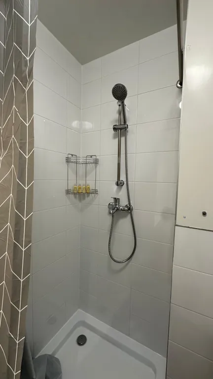 Истомáн в спальном микрорайоне