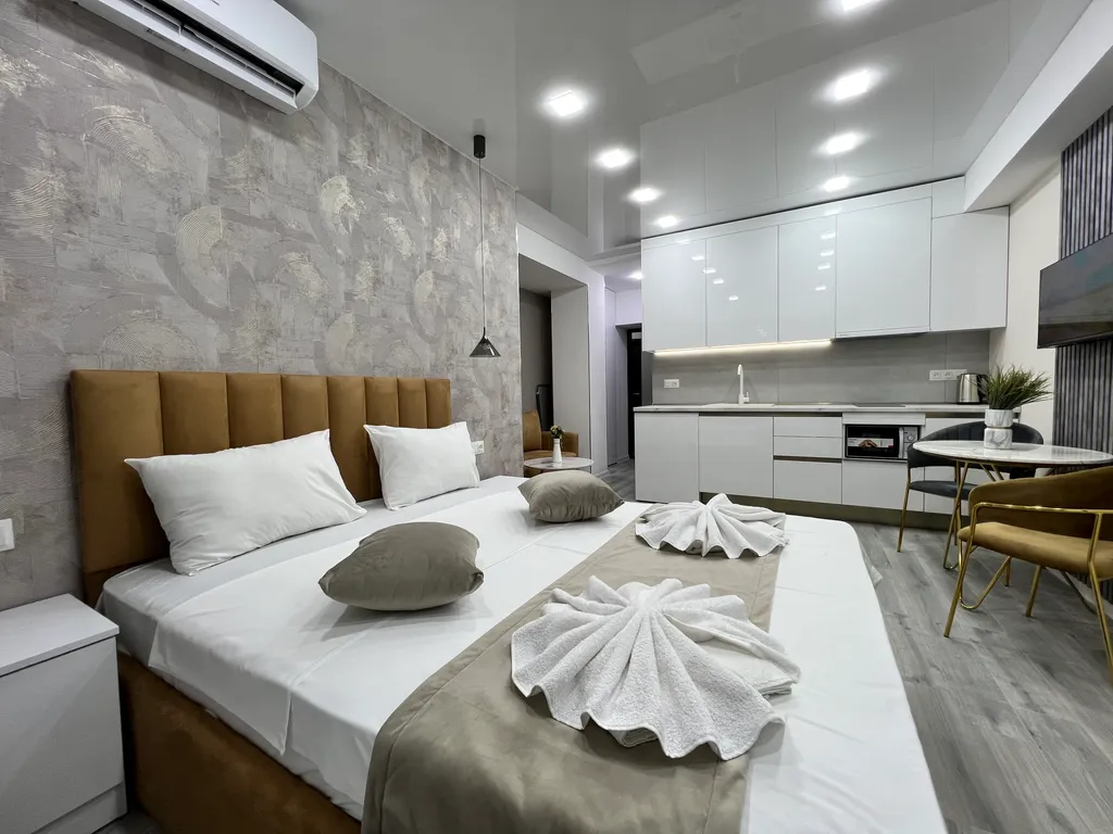 Stylish apt city center saryan next to restaurants and cafes