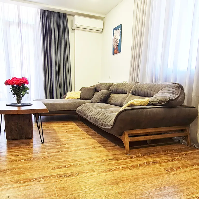 Апартаменты 3х-комнатные с кухней и отоплением. Вид на море и горы