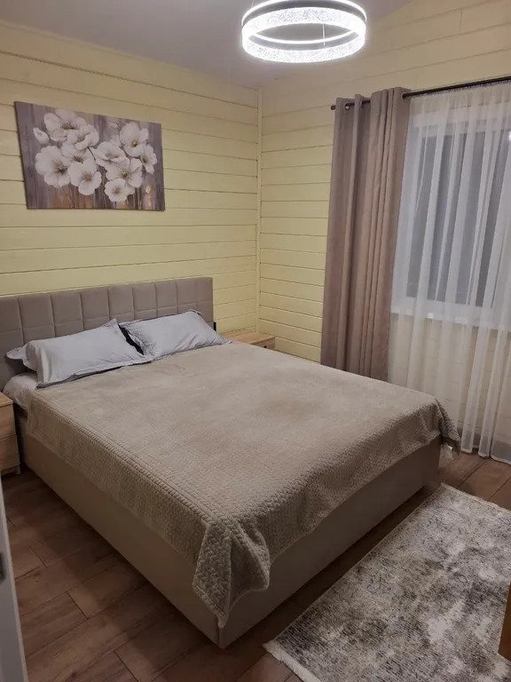 Дом с мансардой в соснах