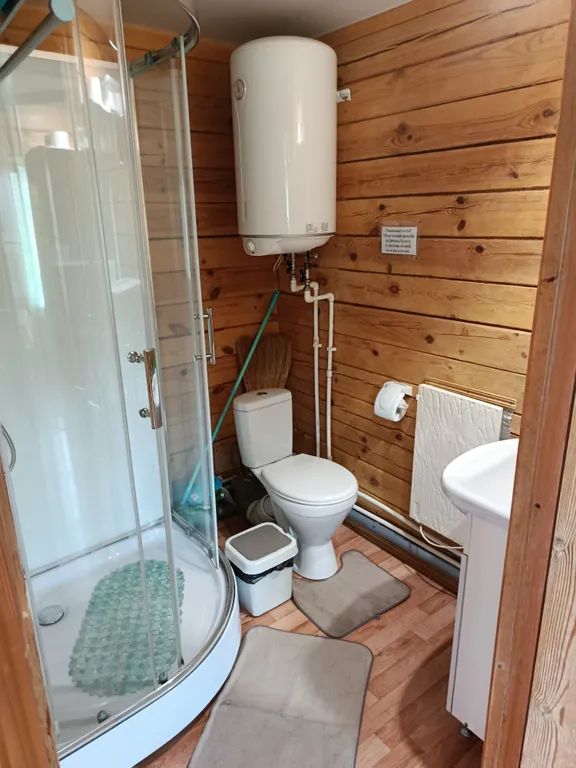 Дом на берегу озера Велье