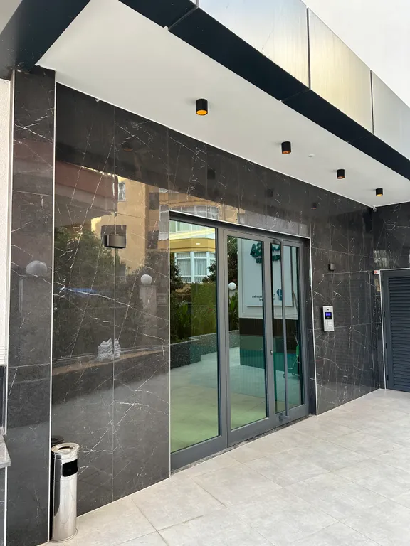 Двухкомнатный апартамент у моря