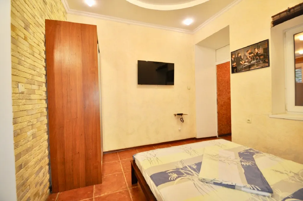 Квартира Квартира с двориком в центре — Ялта