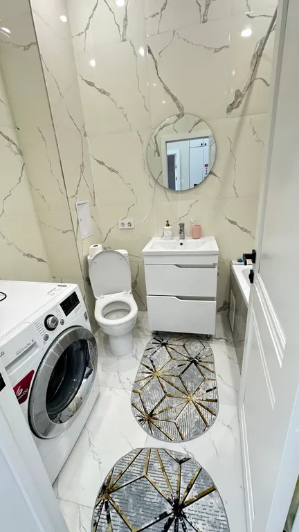 Светлая комфортная квартира в центре левого берега