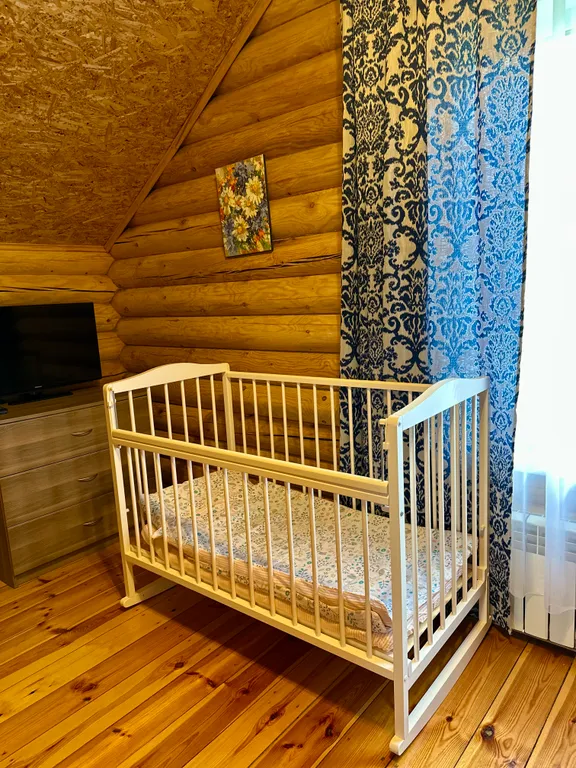 Коттедж Дом на берегу пруда — Бор