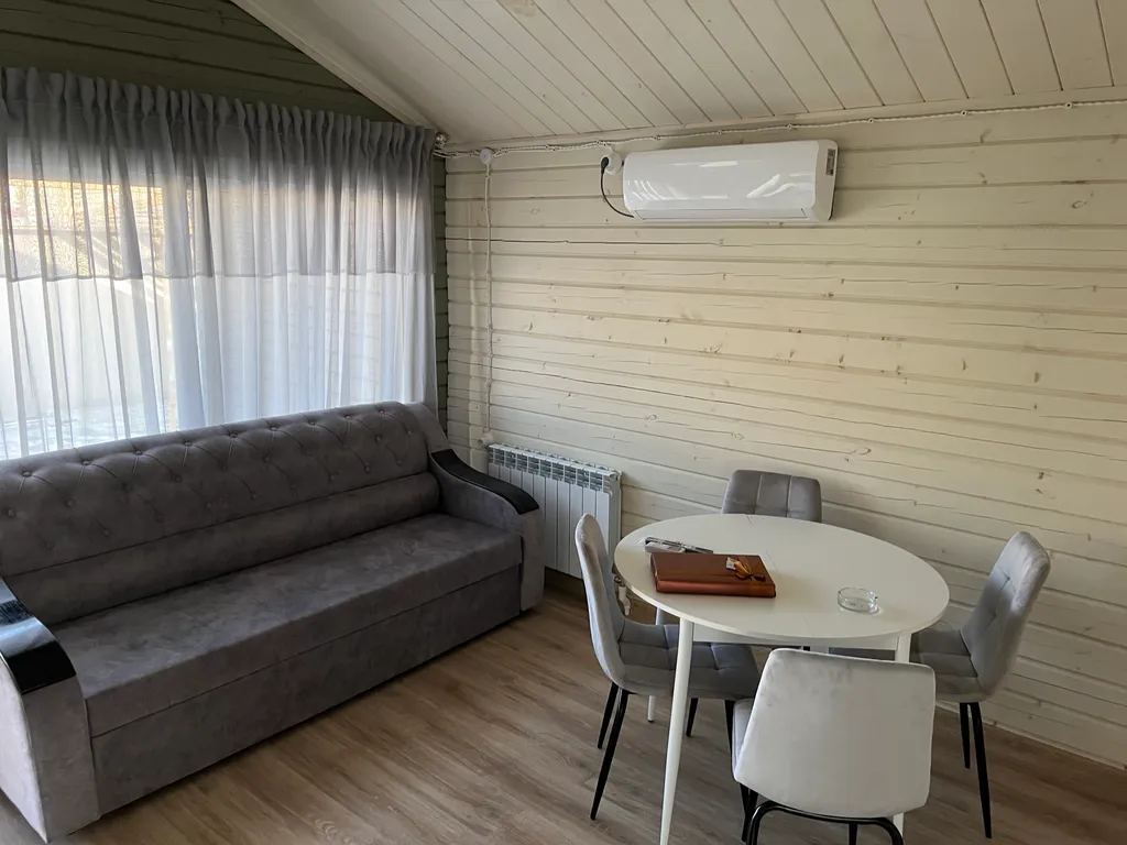 Домик у Каспийского моря