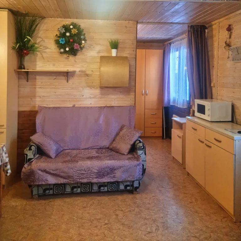 Коттедж Уютный небольшой дом — Песочный