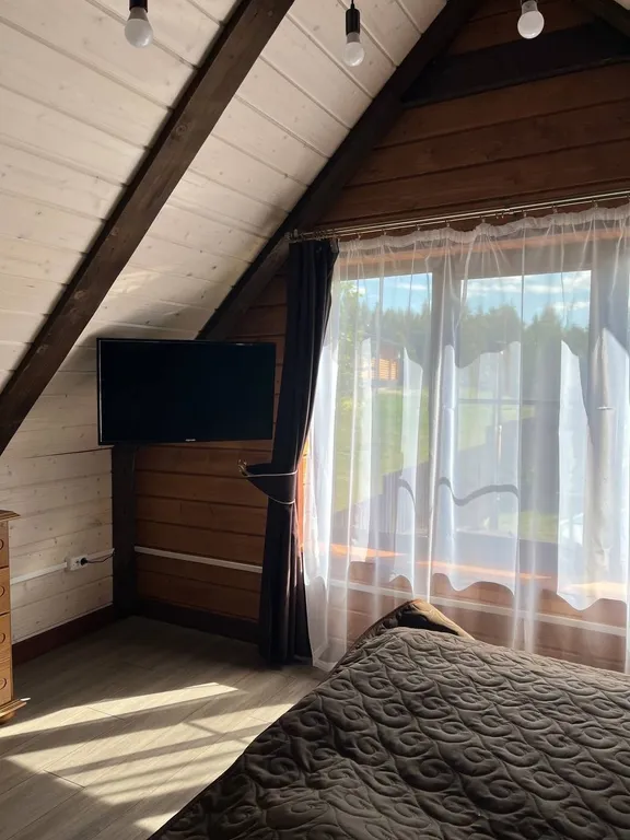 Дом под соснами