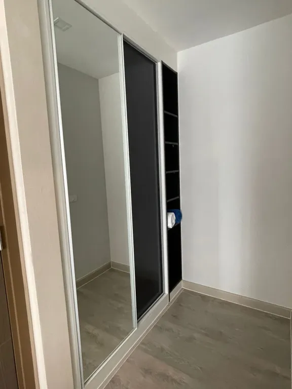 Апартамент для отдыха с детьми в тихом месте на берегу моря