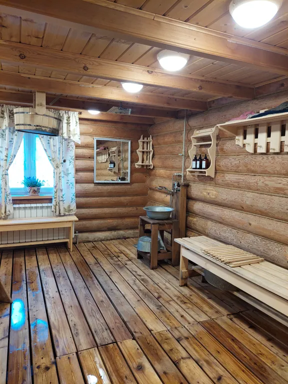 Уютный дом с баней рядом с рекой и лесом