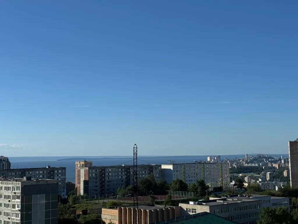 Новые апартаменты в центре с видом на море и город