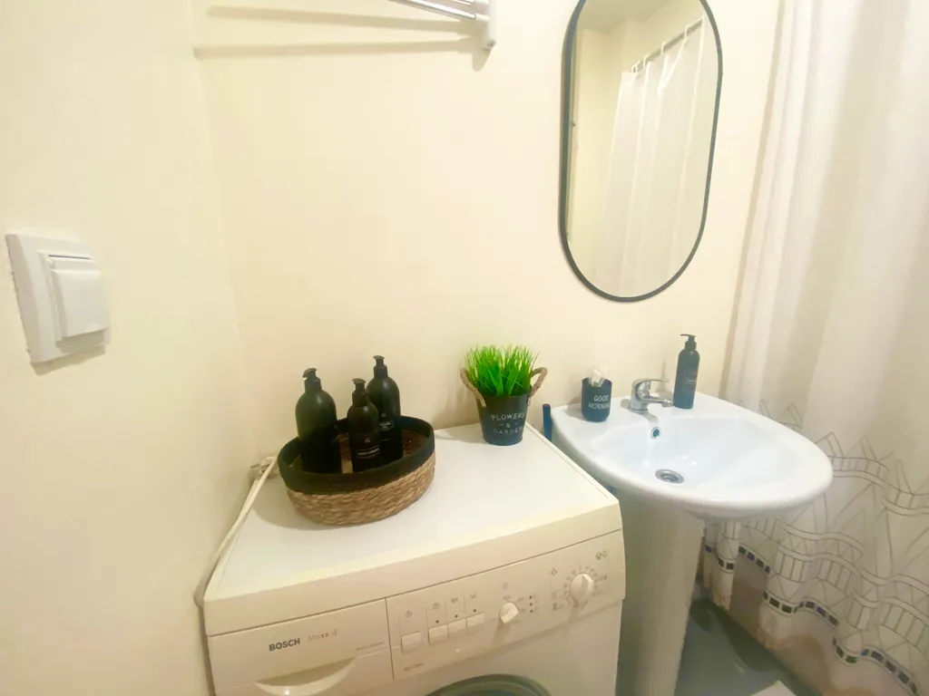 Бирюзовая студия недалеко от центра рядом с Метро