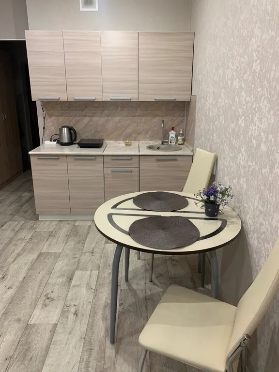 Шикарная студия в 2-х минутах от остановки.