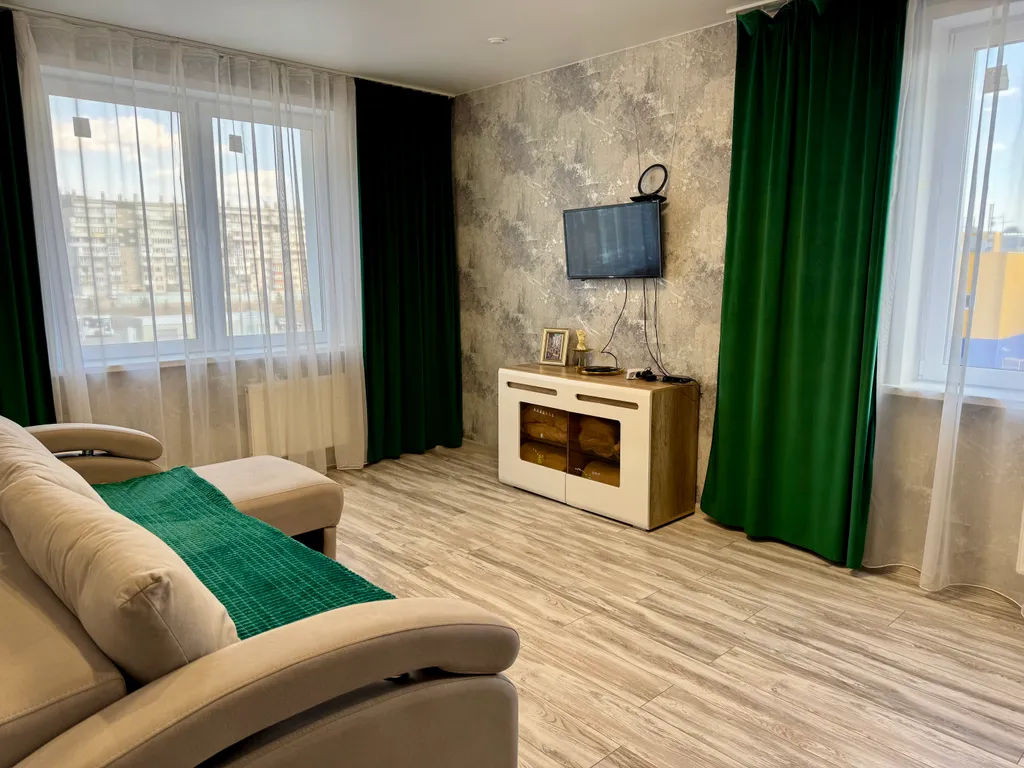 Квартира Комфортная двухкомнатная квартира возле Планеты — Красноярск