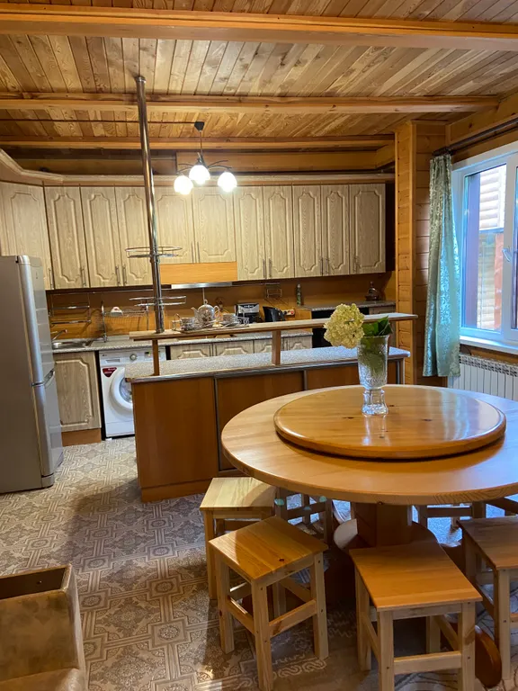 Уютный коттедж с камином