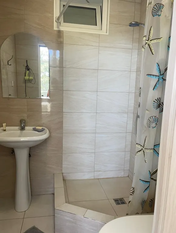 Уютная студия с видом на море, на горы и парк