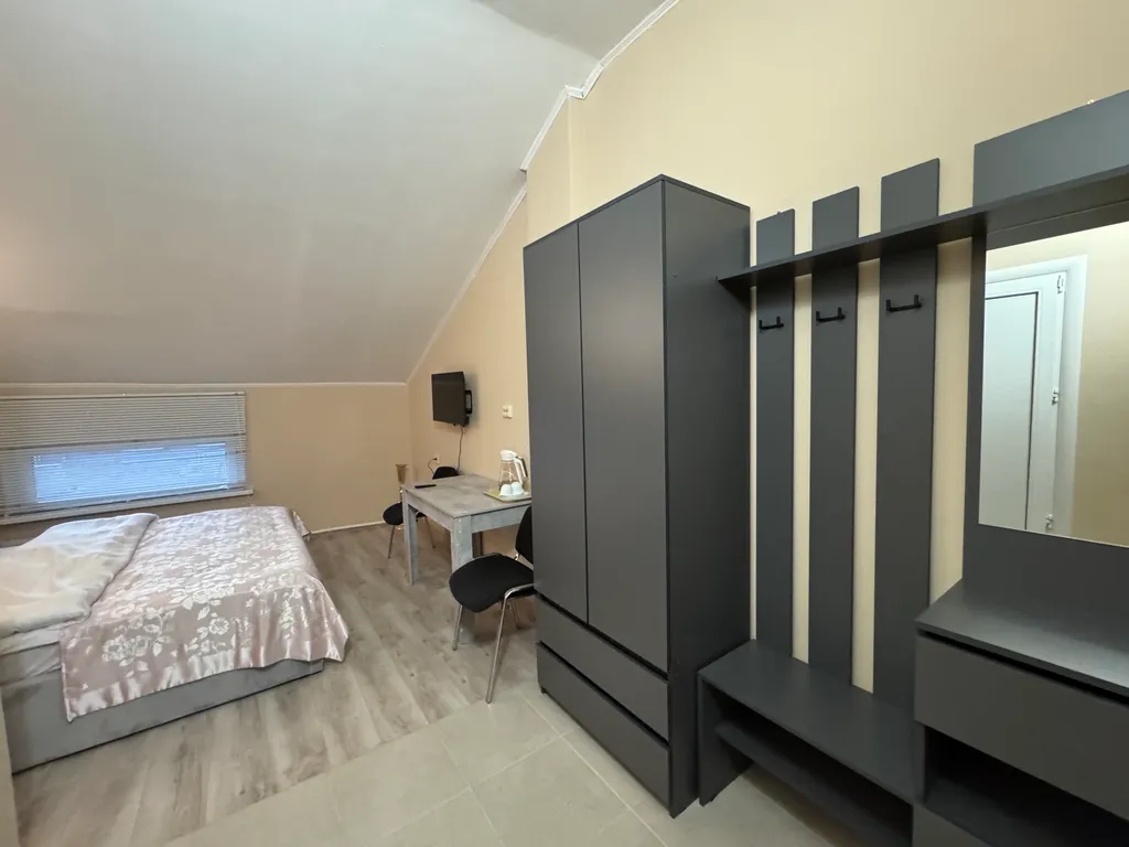 Уютная комната в городе