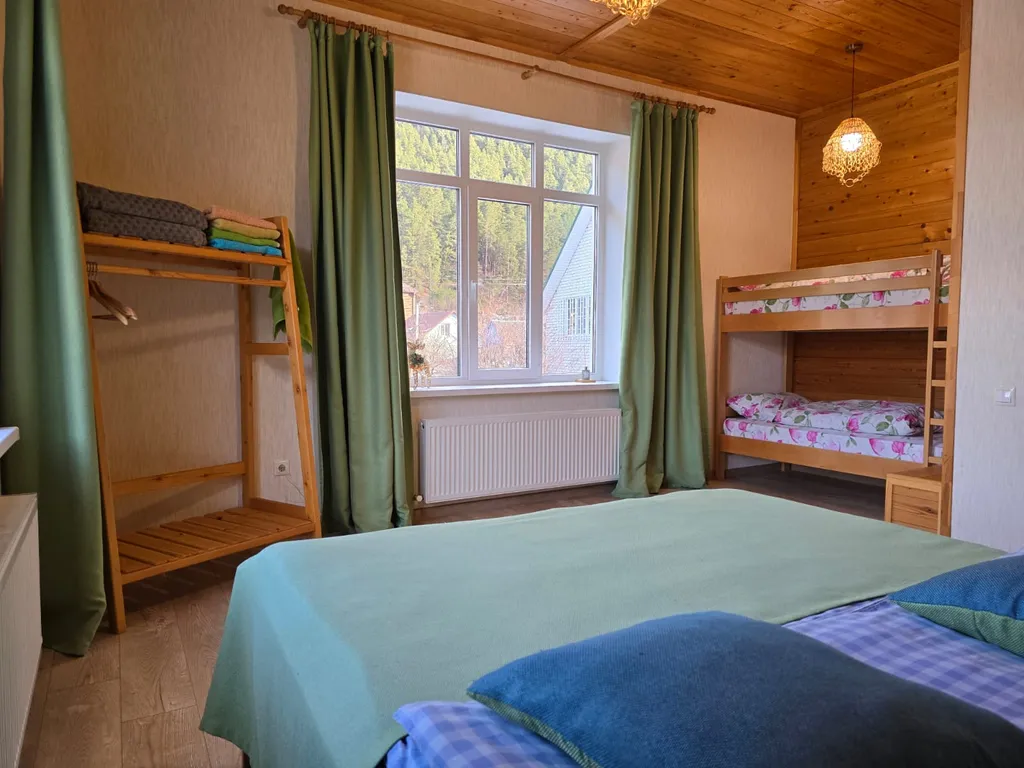 Апартаменты в центре с видом на горы