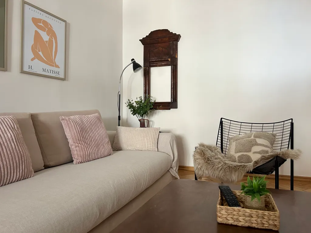 Дизайнерская квартира для двоих у метро в Тбилиси — аренда посуточно в Тбилиси