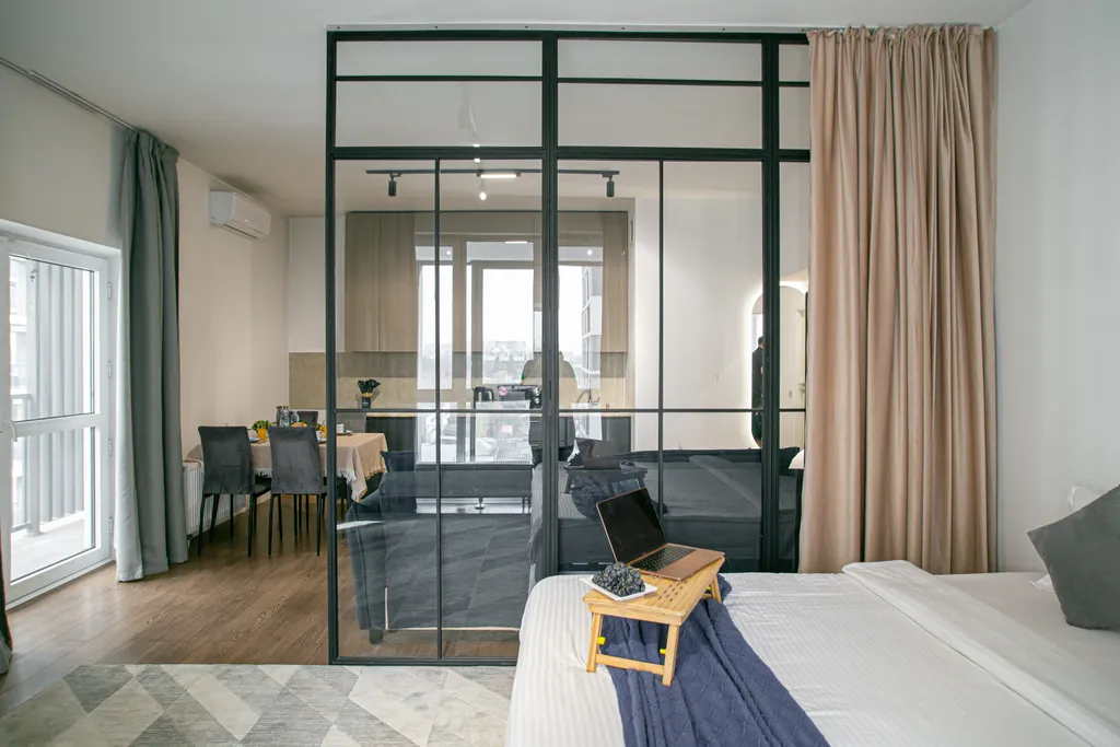 Бизнес-апартаменты с двумя кроватями рядом с ТРЦ MEGA