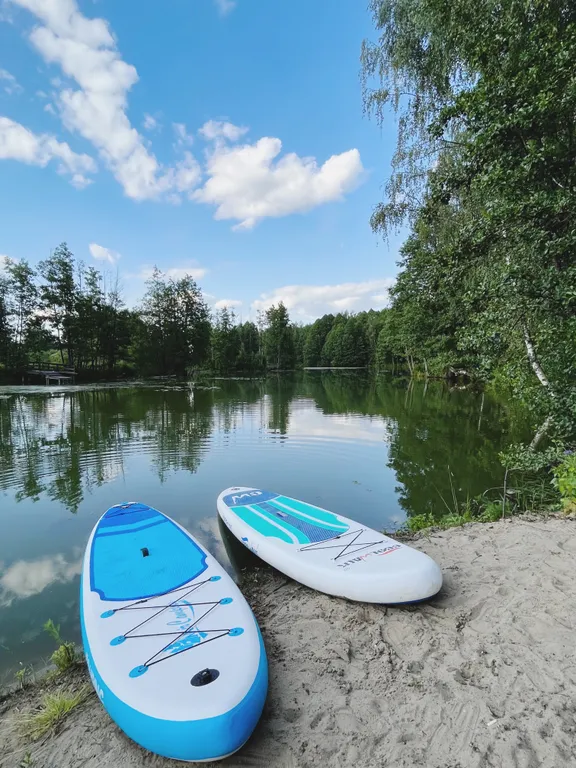 Дом с купелью на берегу реки