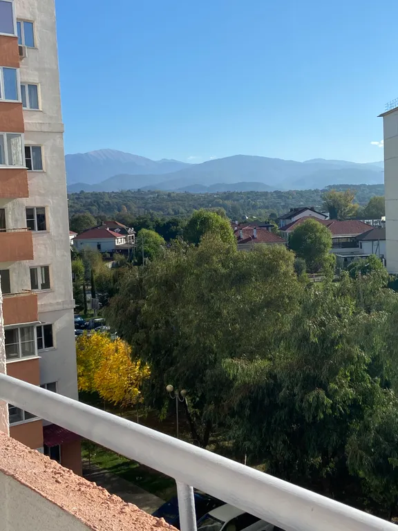 К вашим услугам, большая и светлая квартира в ЖК Летняя Резиденция