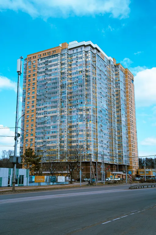 Солнечная студия Апельсин с красивым видом на Амур