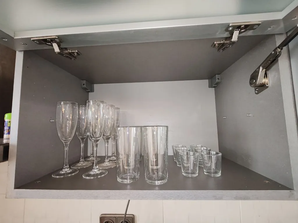 Квартира тёплая, хорошее расположение, рядом магазины