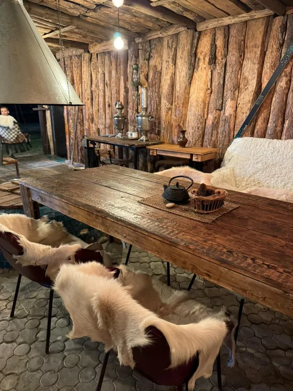 Домик под лесом