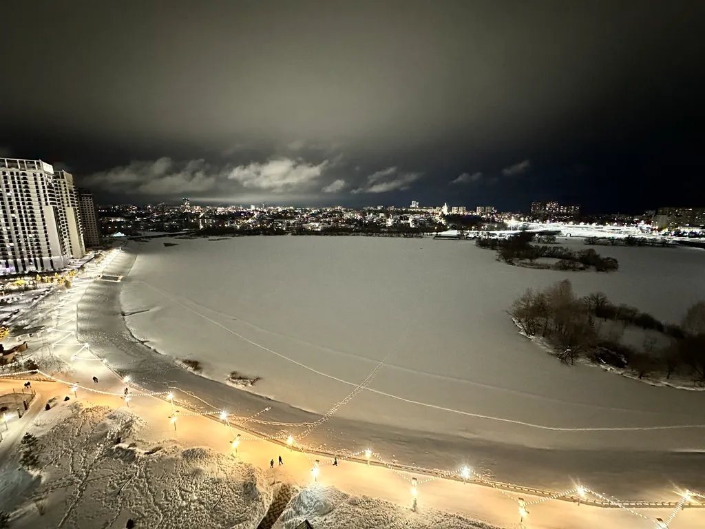 Студия с красивым видом на реку Свияга и набережную