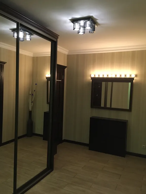 Современная квартира по улице недалеко от вокзала