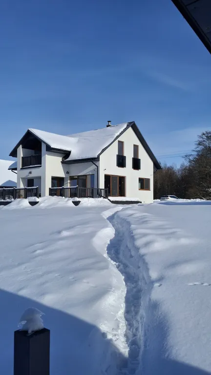 Современный дом на берегу озера в национальном парке Браславские озера