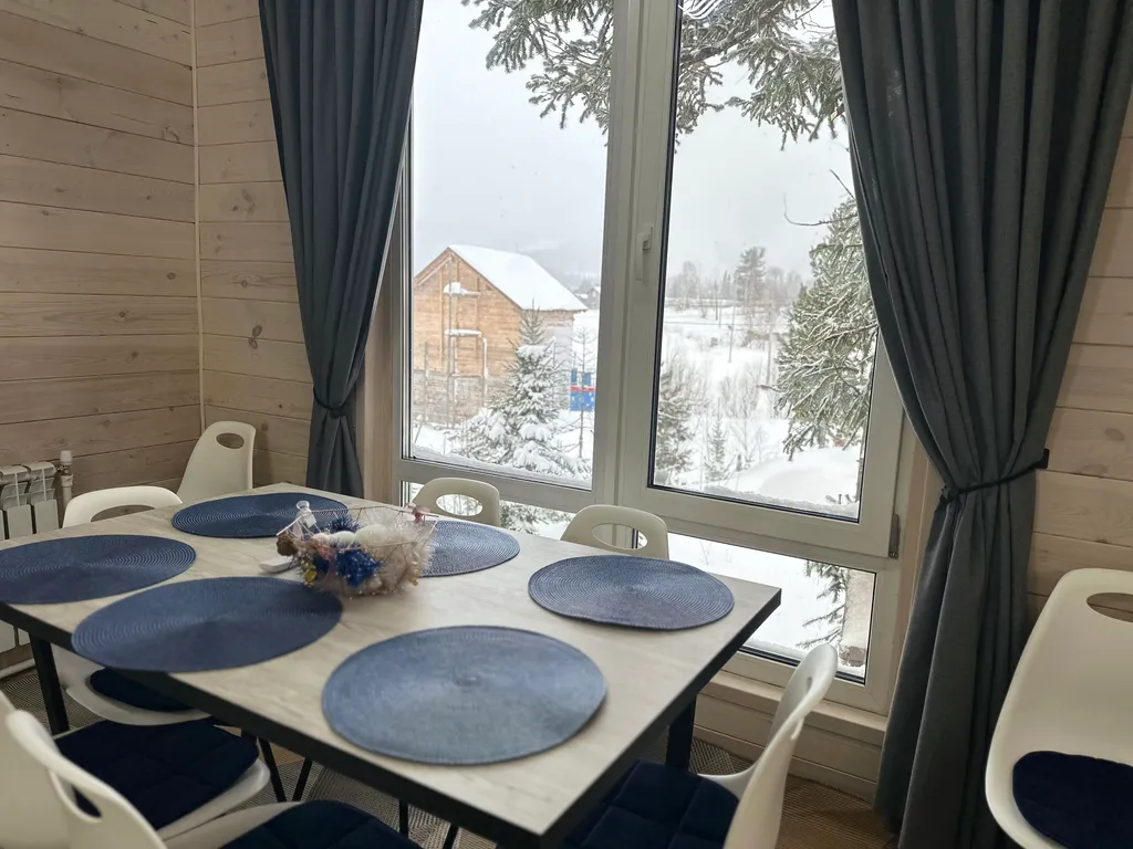 Дом с прекрасным видом на Зеленую гору