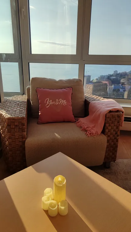 Квартира Апартамент Любимое Небо - море и горы - наслаждаться лежа на кровати — аренда посуточно в Алушта