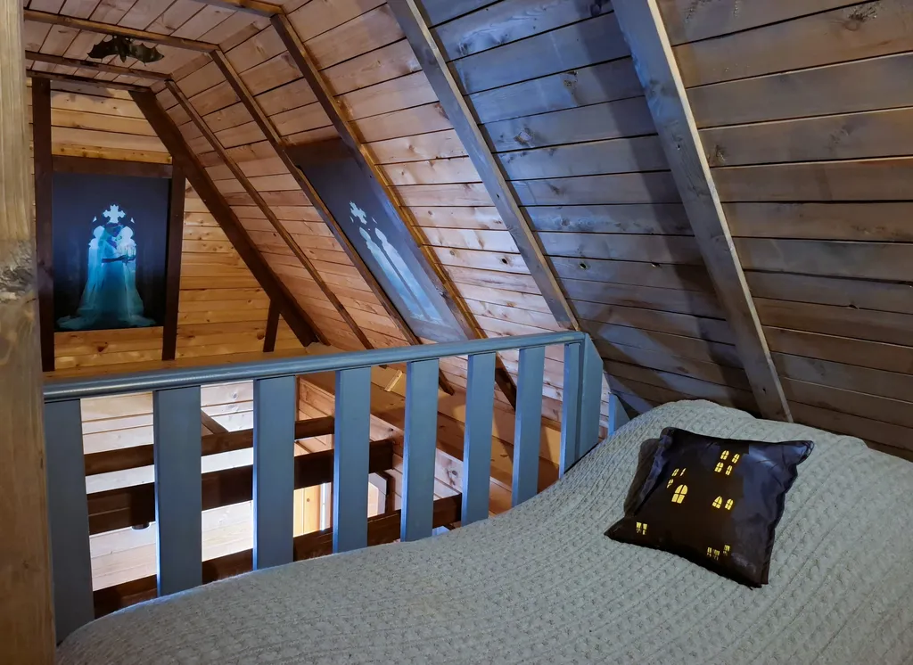 Дом-замок для большой компании