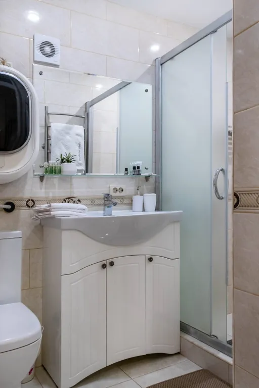 Квартира c Двумя Раздельными Спальнями и Балконом