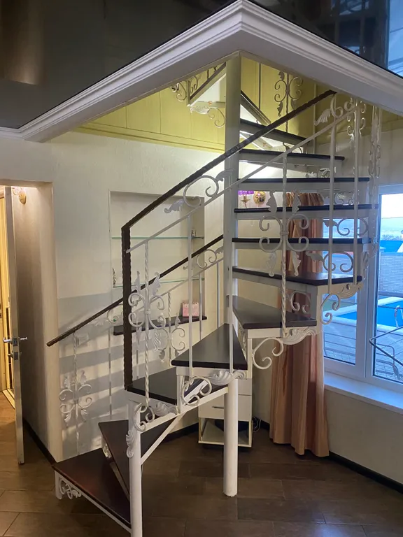 Коттедж Дом с бассейном с подогревом — Новороссийск