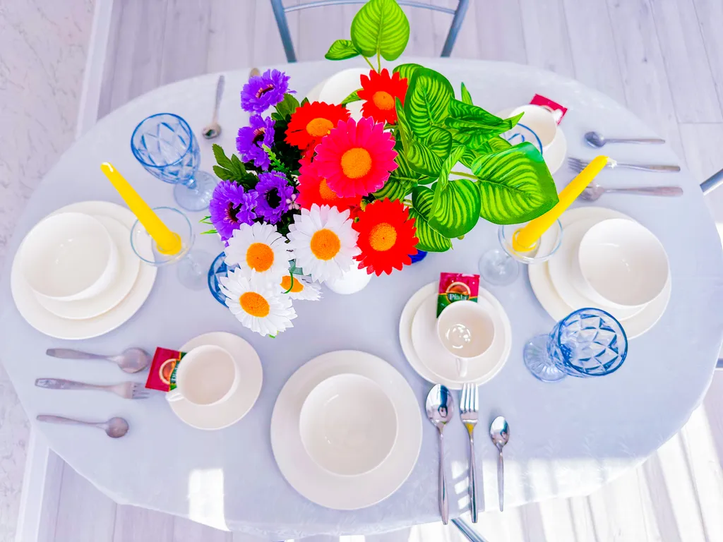 Рядом с Хан шатыр. Центр города Астана