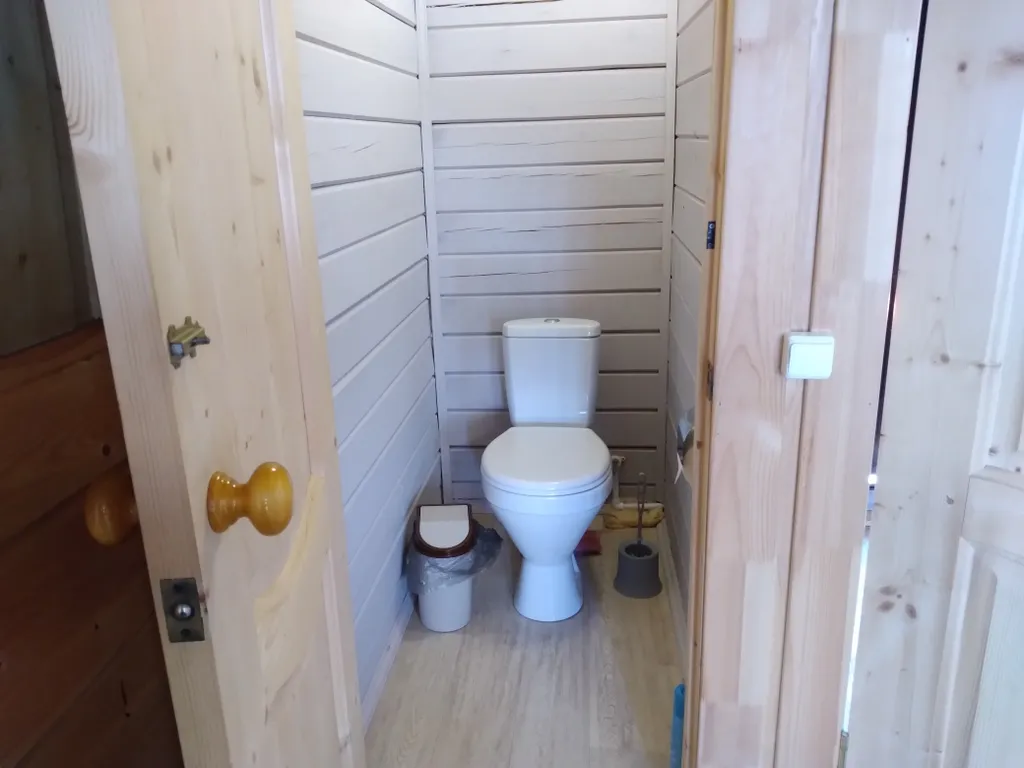 Дом с балконом